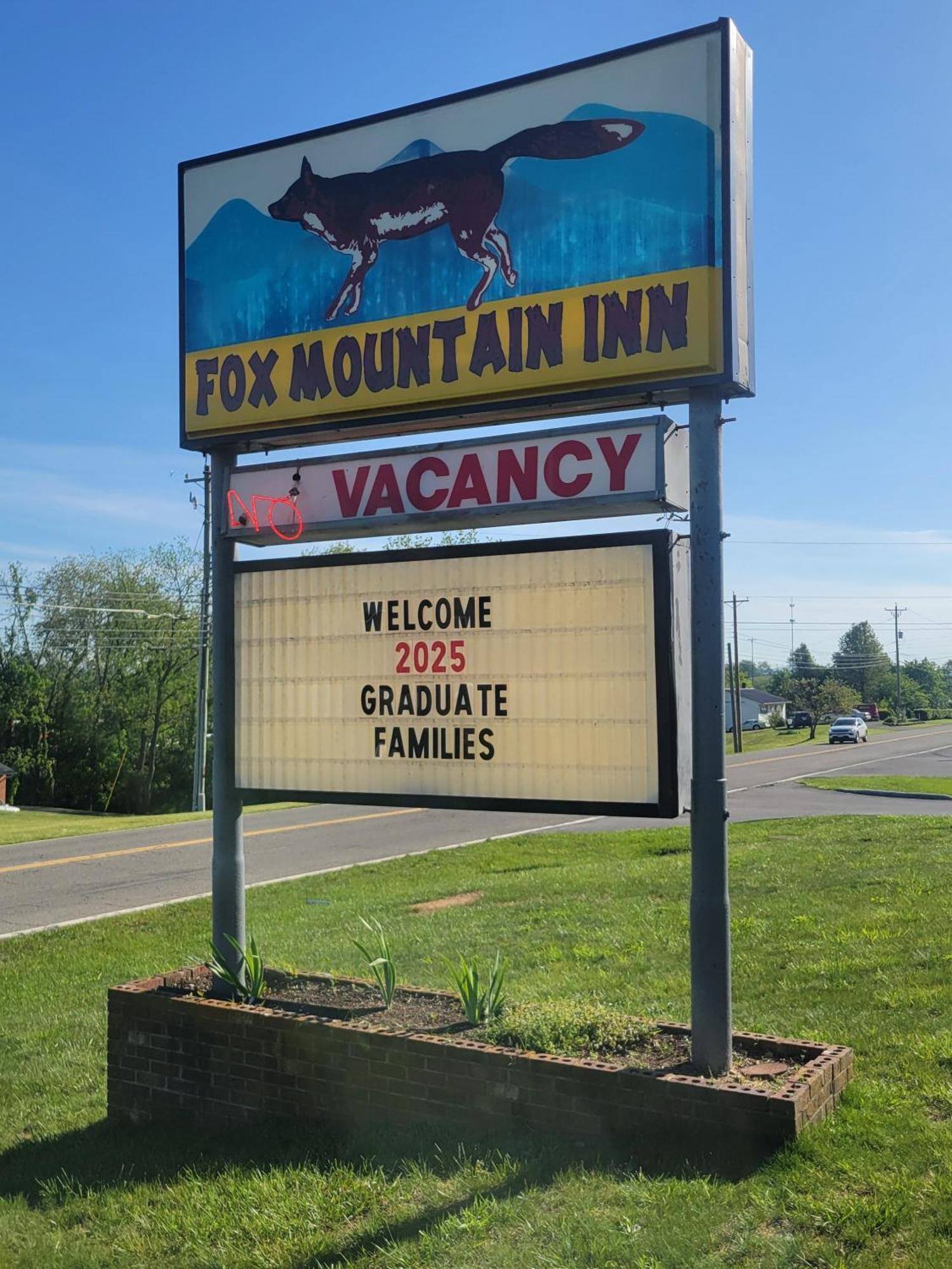 Fox Mountain Inn Max Meadows Екстер'єр фото